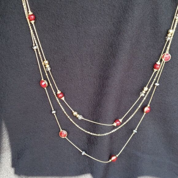 Lovely Red and Gold Necklace Bracelet Earrings Set - Picture 8 of 10